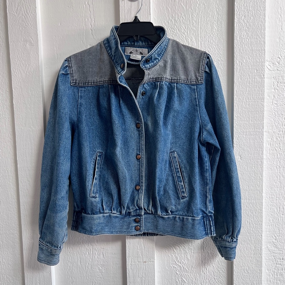 WBRK • FM Vintage 1980s Denim Jacket
